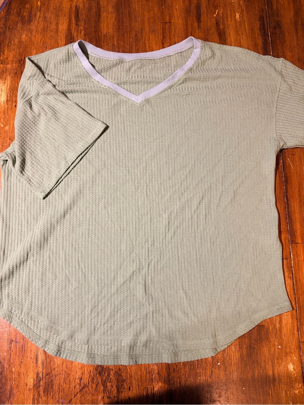Women's Green V-Neck Short Sleeve Tee